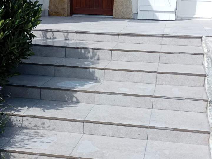 Escalier extérieur Montilliers